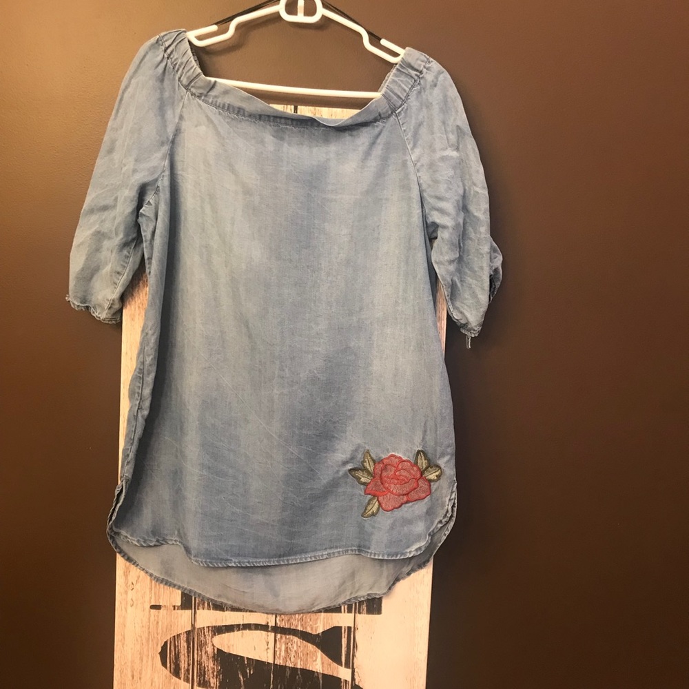 Velvet Heart off the shoulder chambray top.